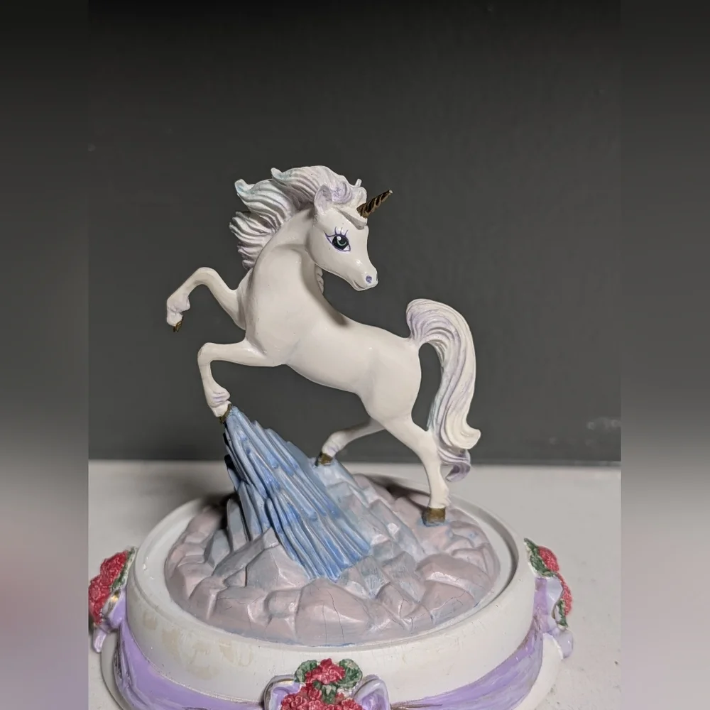 Vintage Unicorn Of Friendship Figurine In Dome, The Franklin Mint, Limited Ed.